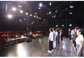 大陆操B视频无码视频网高三年级表演专业举行阶段考试
